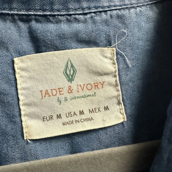 Jade & Ivory Denim Shirt Size M - Picture 2 of 6